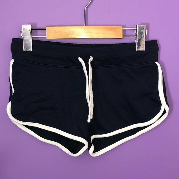 H&M comfy short - Picture 1 of 2